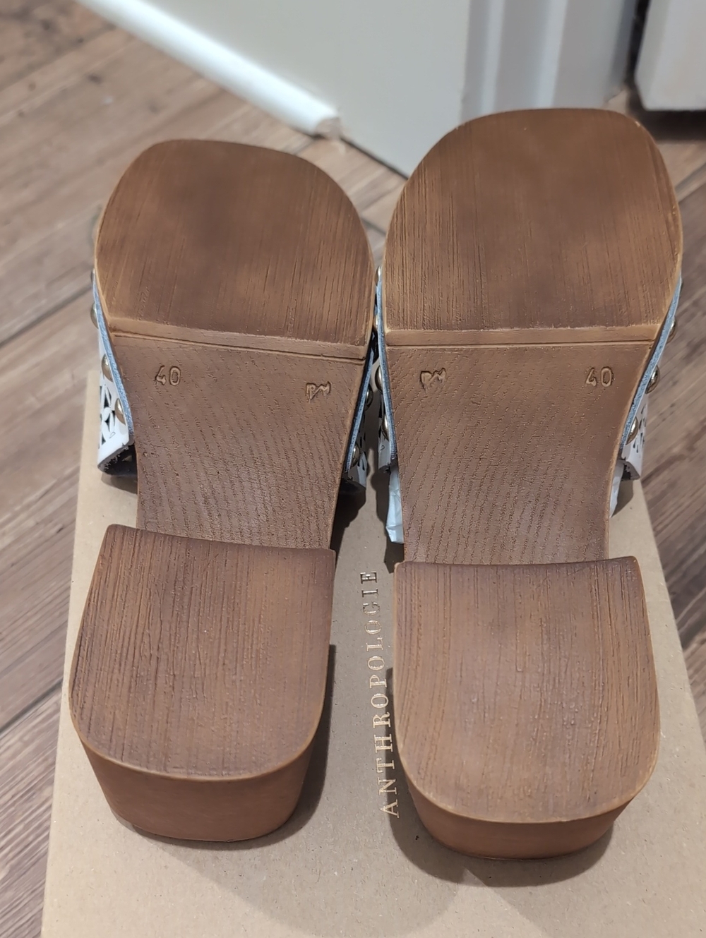 Leather Anthropologie White Laser-Cut Floral Mule Slides - Picture 4 of 5